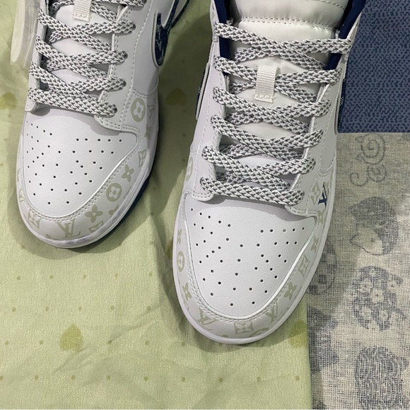 Nike Dunk Low x Louis Vuitton White and Blue Sneakers - Picture 14 of 14